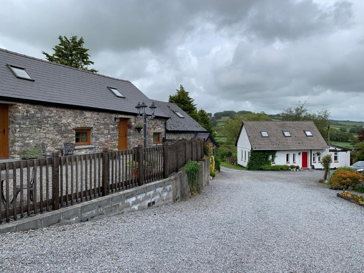 The Reindeer Retreat Buttercup Twin Otel Kidwelly Dış mekan fotoğraf